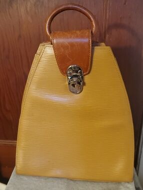 🌟 Vintage Julio Group Brown Yellow Full-Grain Leather Backpack